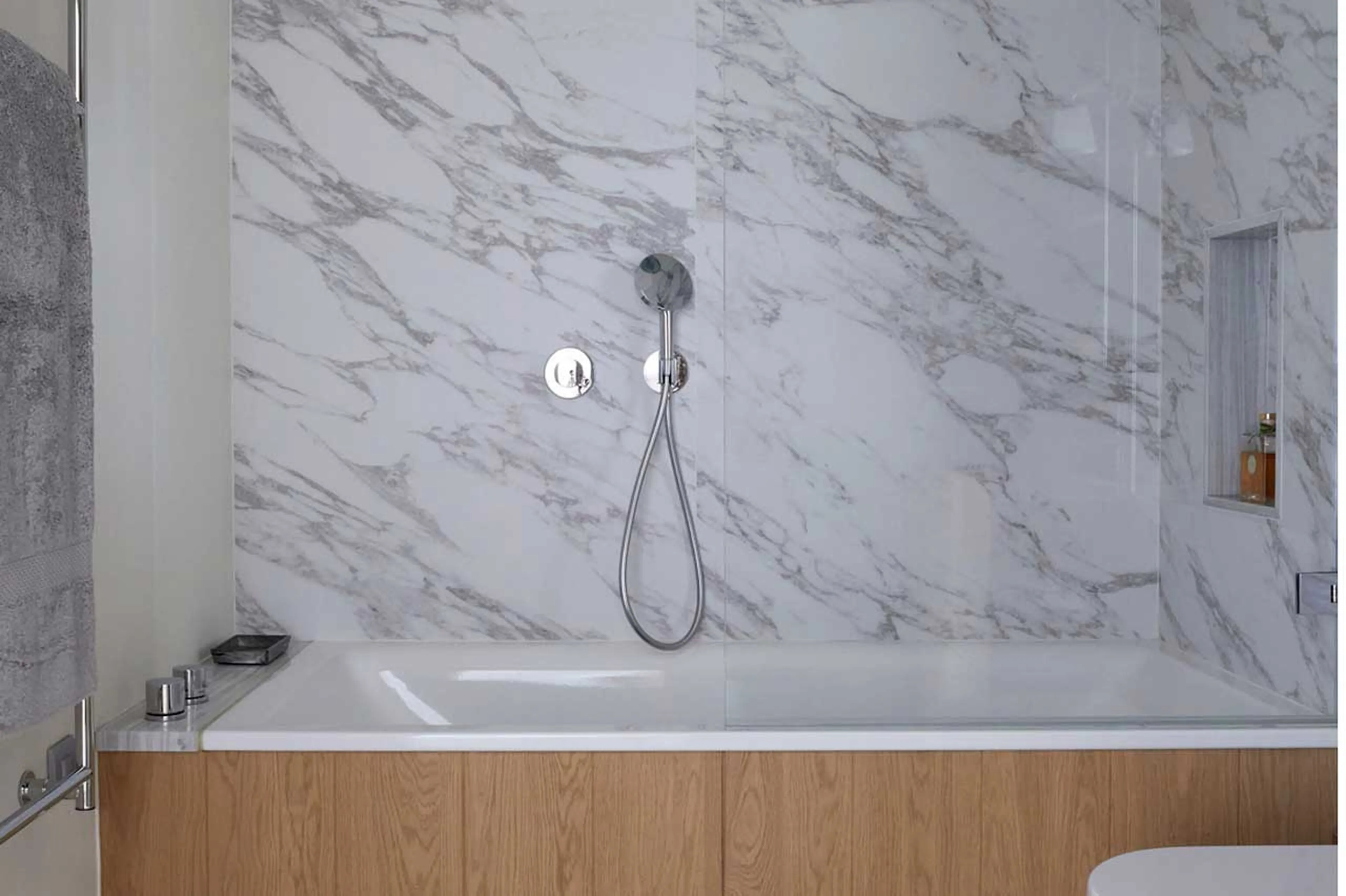 En-suite bathroom with bath at Silverstone Lodge Penthouse 4 in Val d'Isere