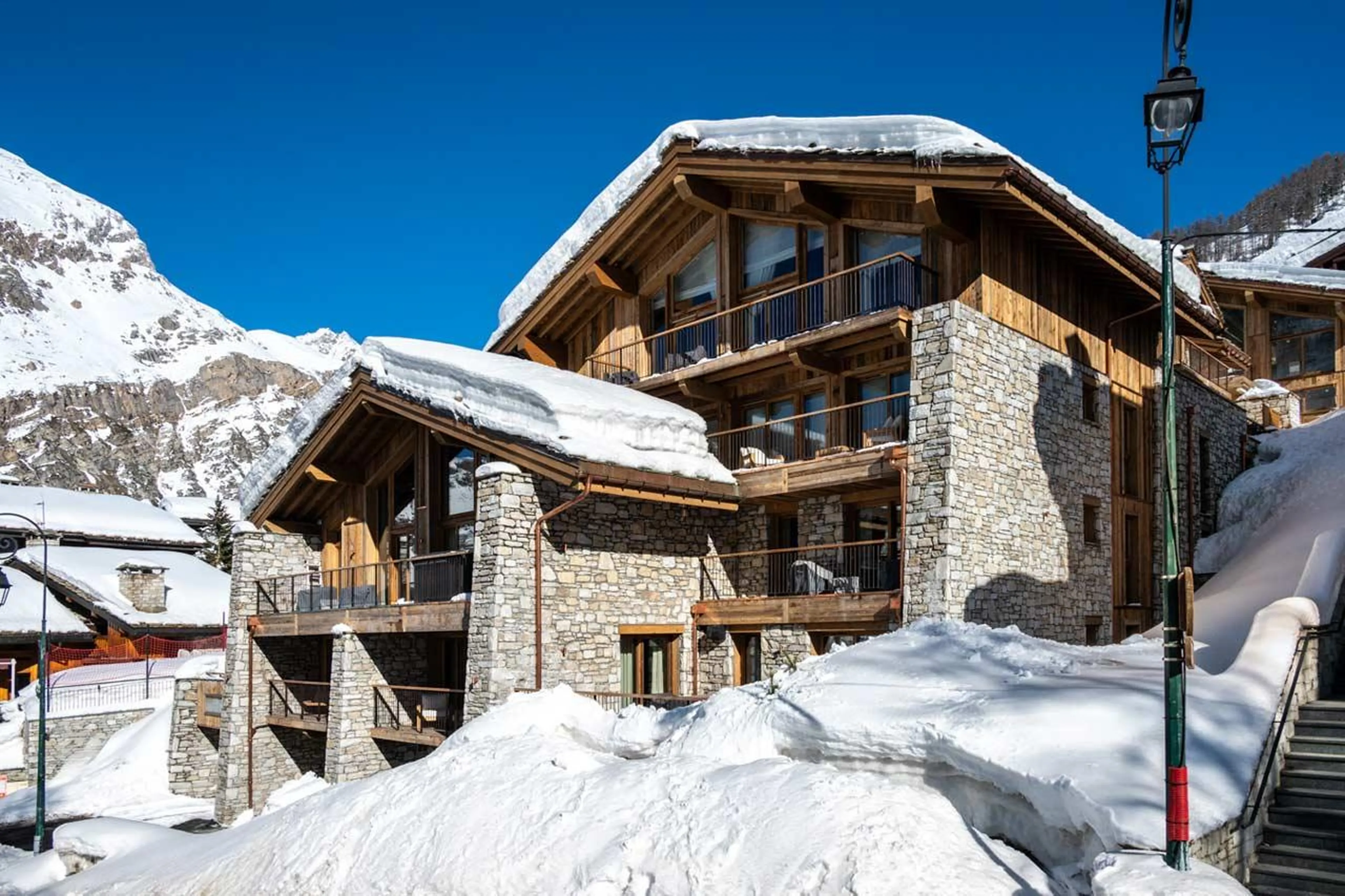 Penthouse facade of Silverstone Lodge 5 in Val d'Isere