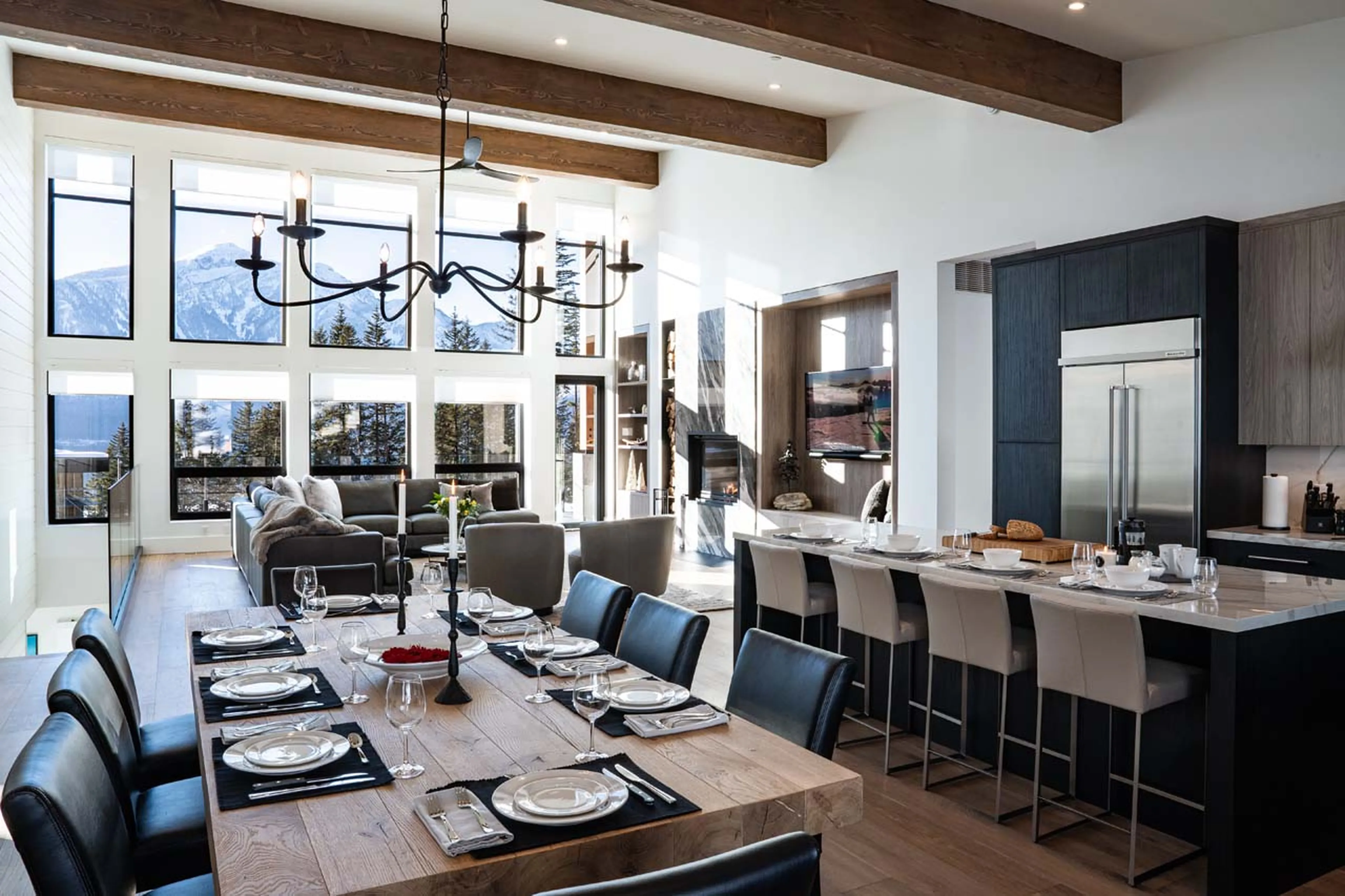 Open-plan living area in Sitka Spruce Mountain, Revelstoke