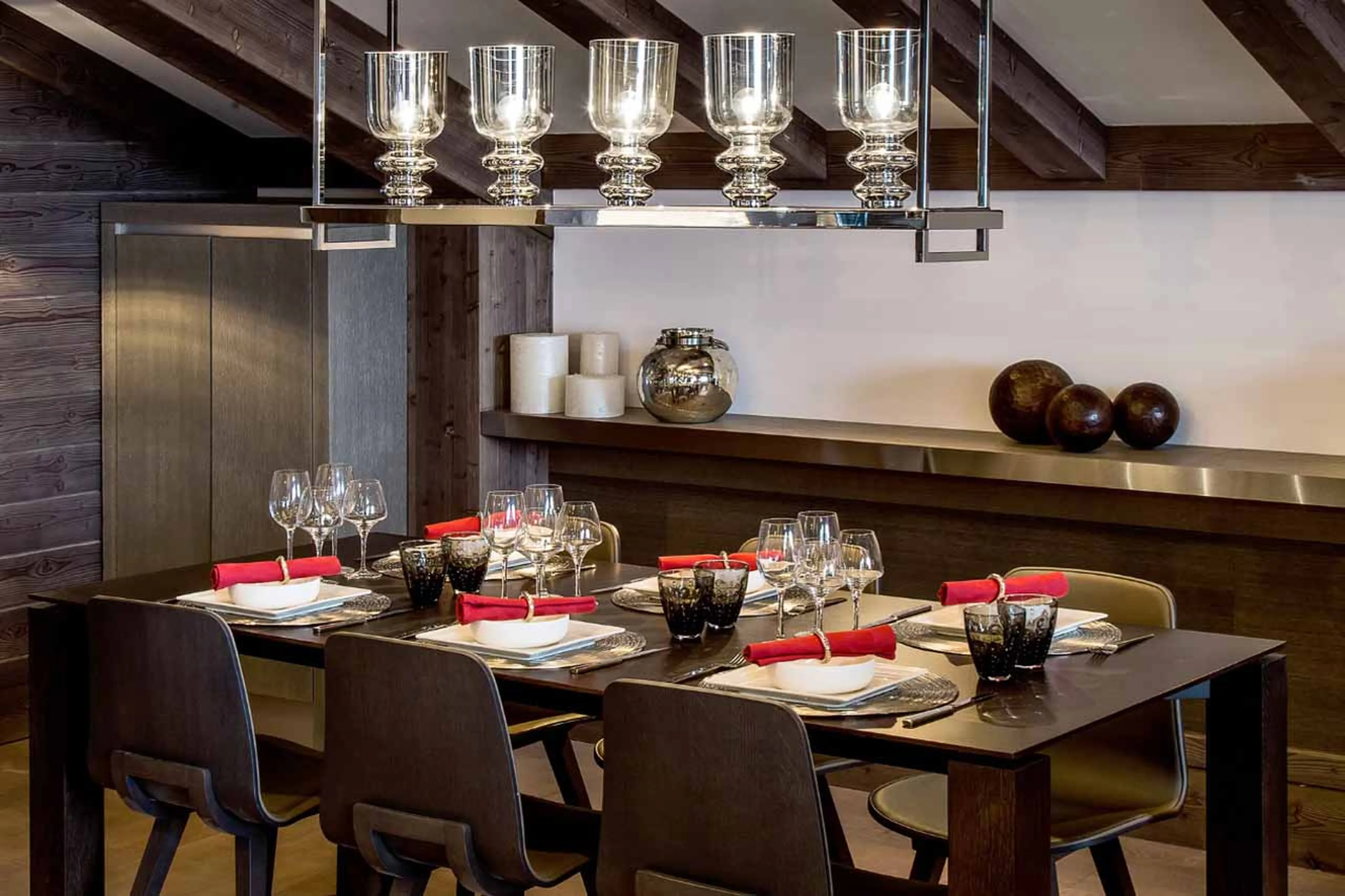 Dining area at Apartment Six Senses 4