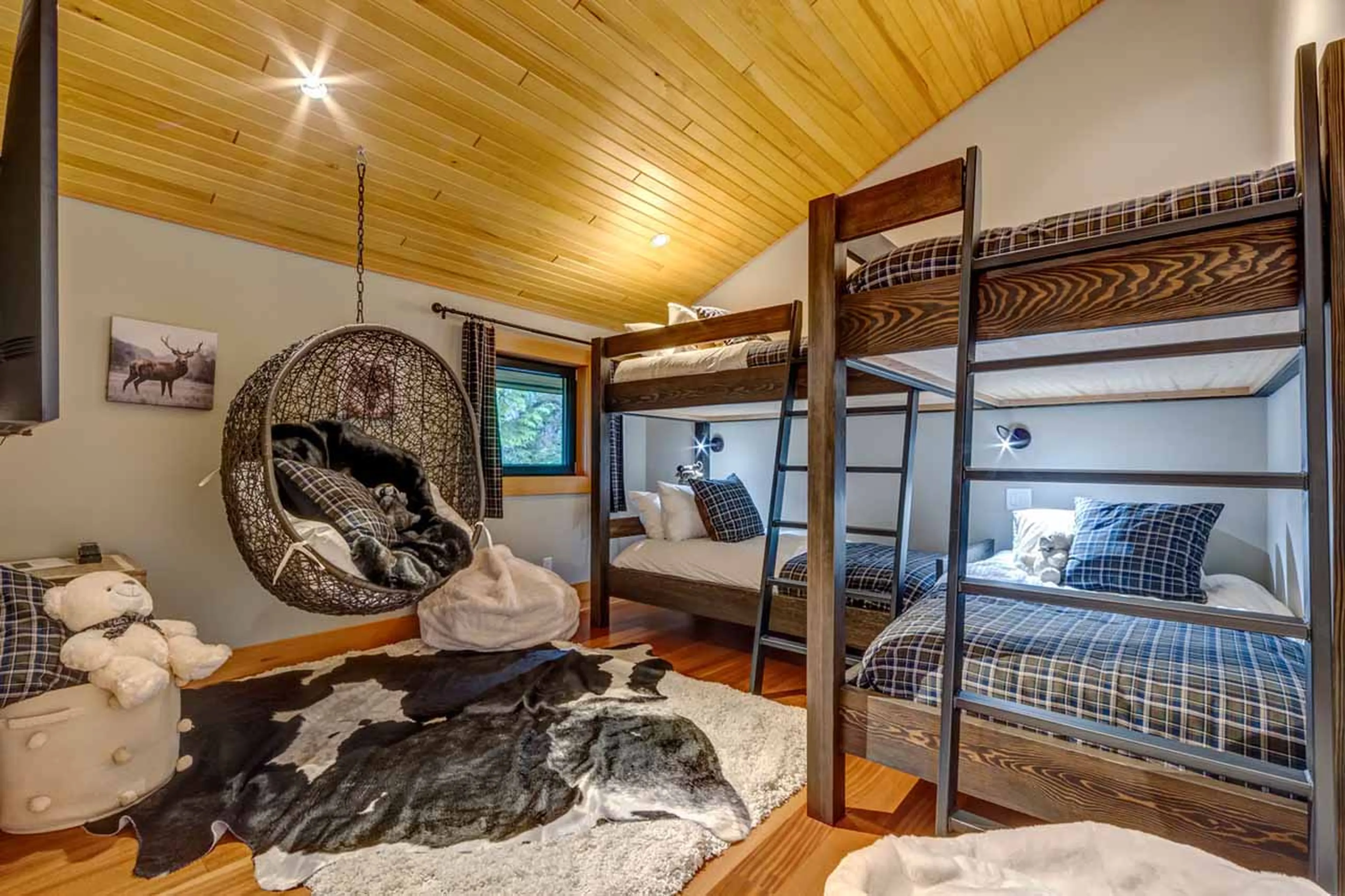 Bedroom 3 at Snowridge Views in Whistler