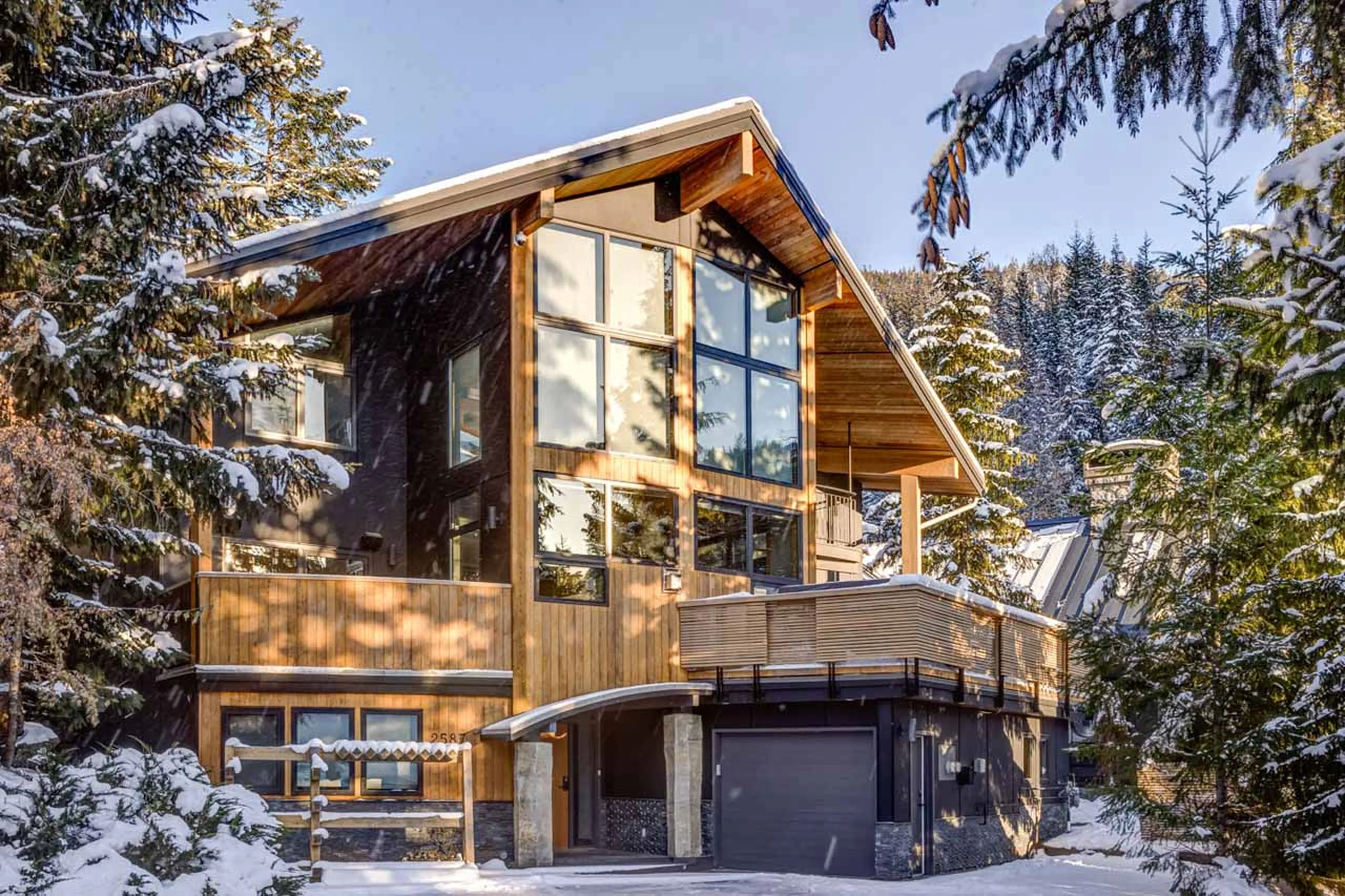 Exterior at Snowridge Views in Whistler