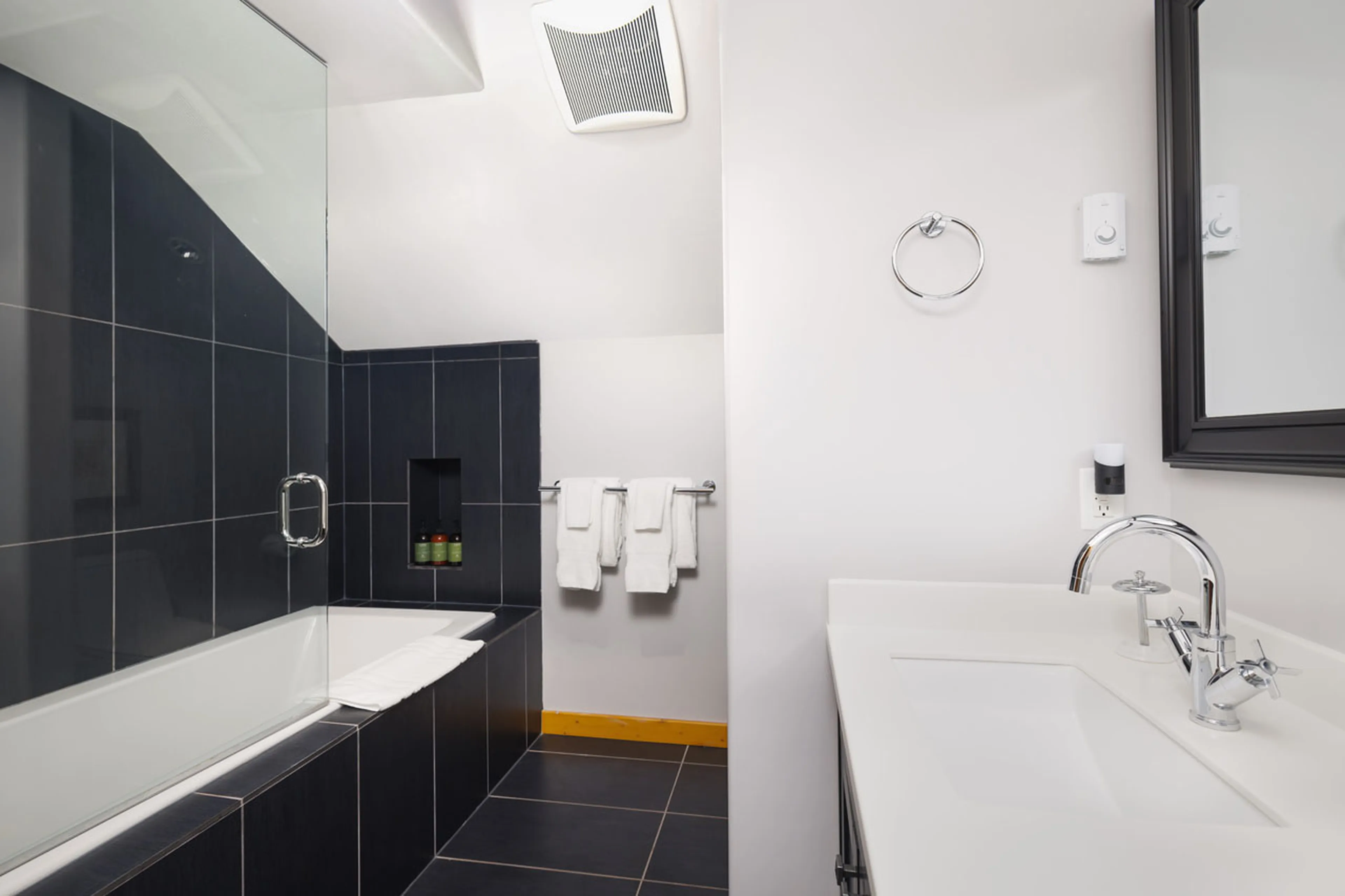 Shared bathroom at Spirit Bear Lodge in South Chilcotin, British Columbia