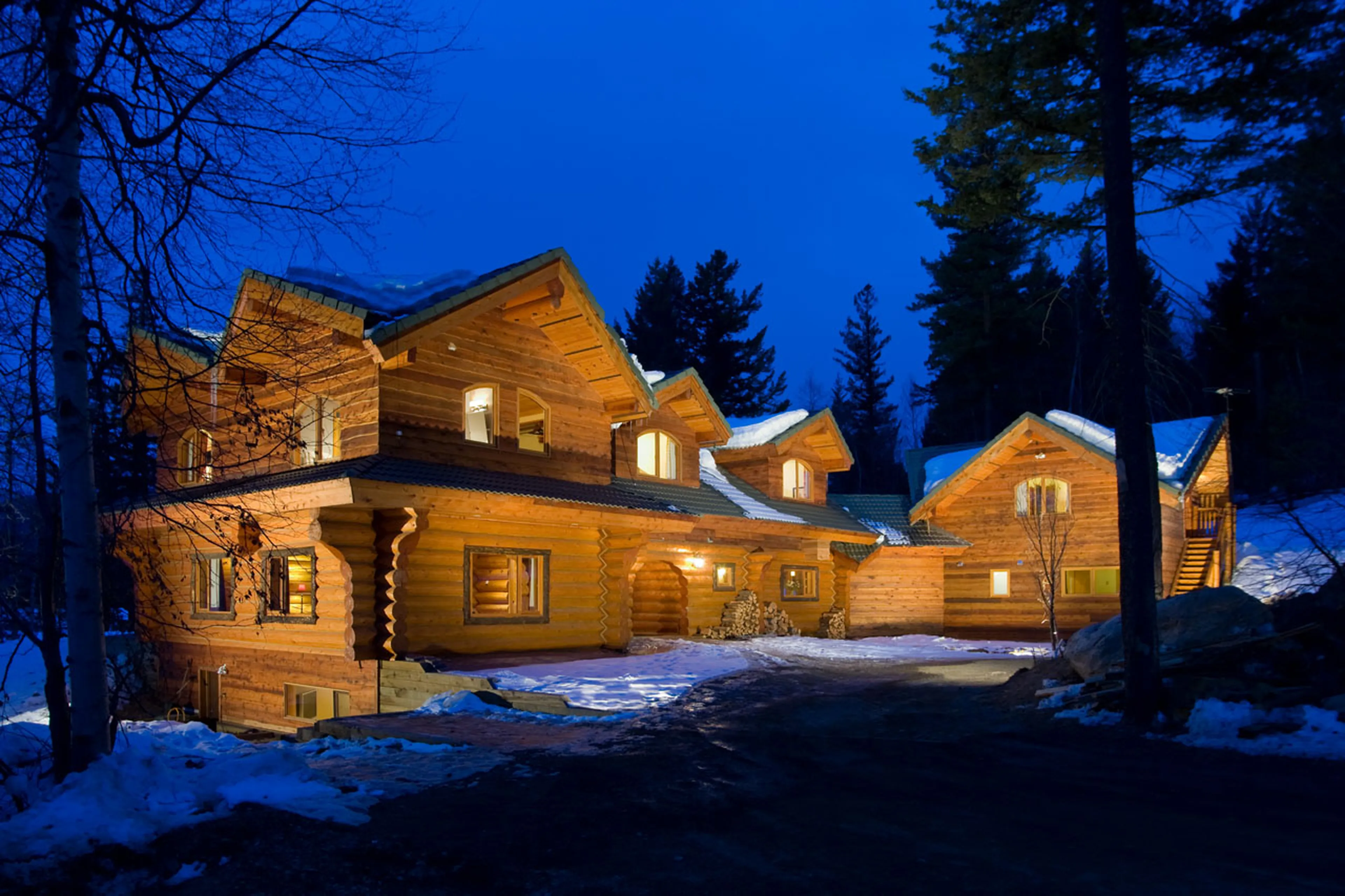 Exterior of Spirit Bear Lodge in South Chilcotin, British Columbia at night
