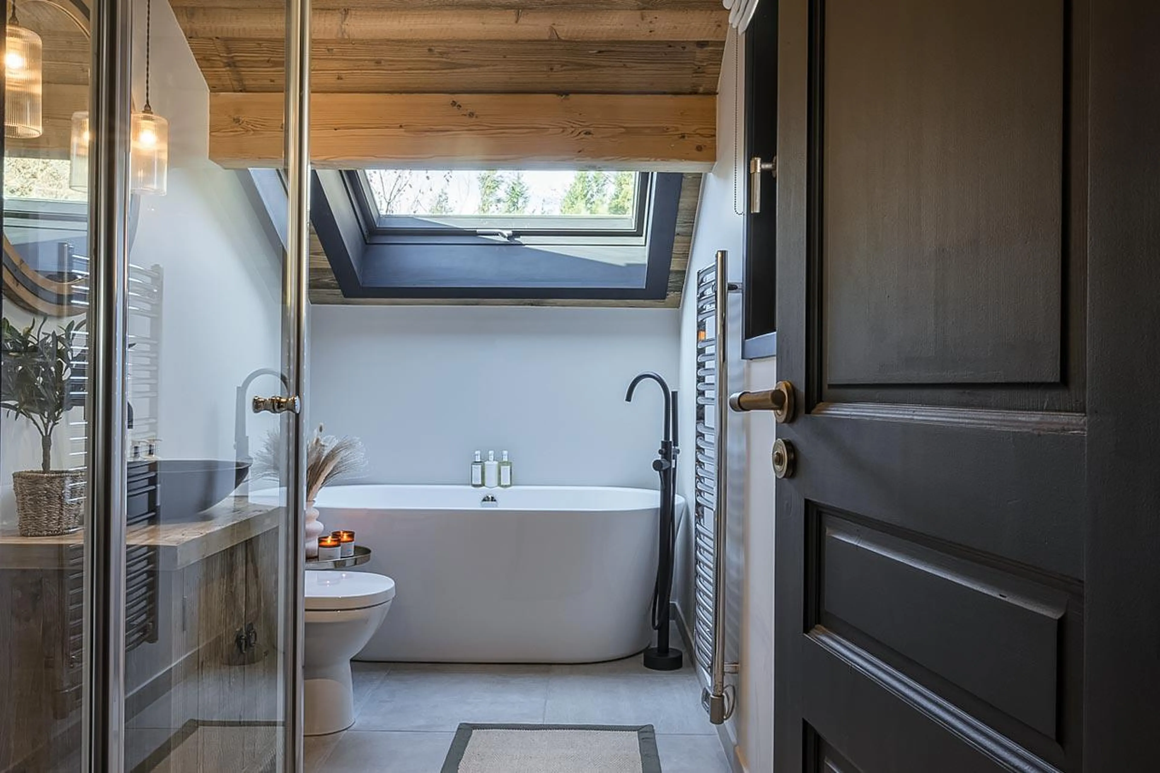 Bathroom two at The Bungo in Morzine