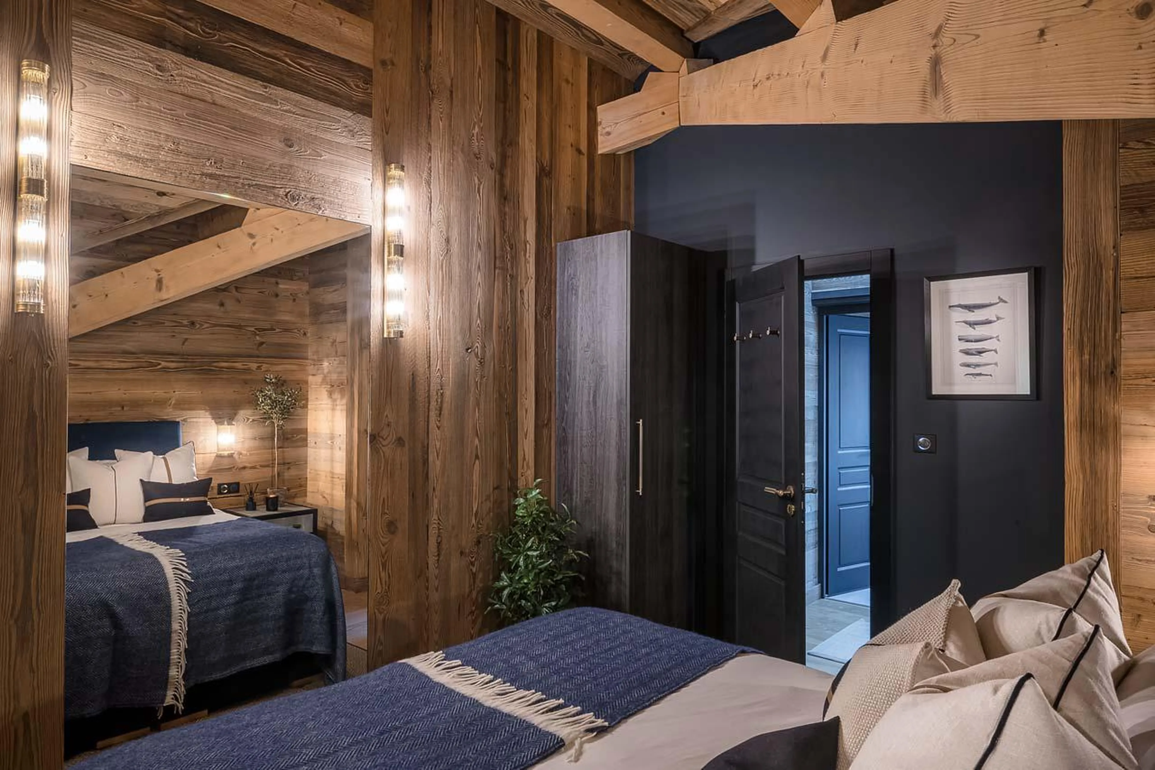 Twin/double bedroom at The Bungo in Morzine