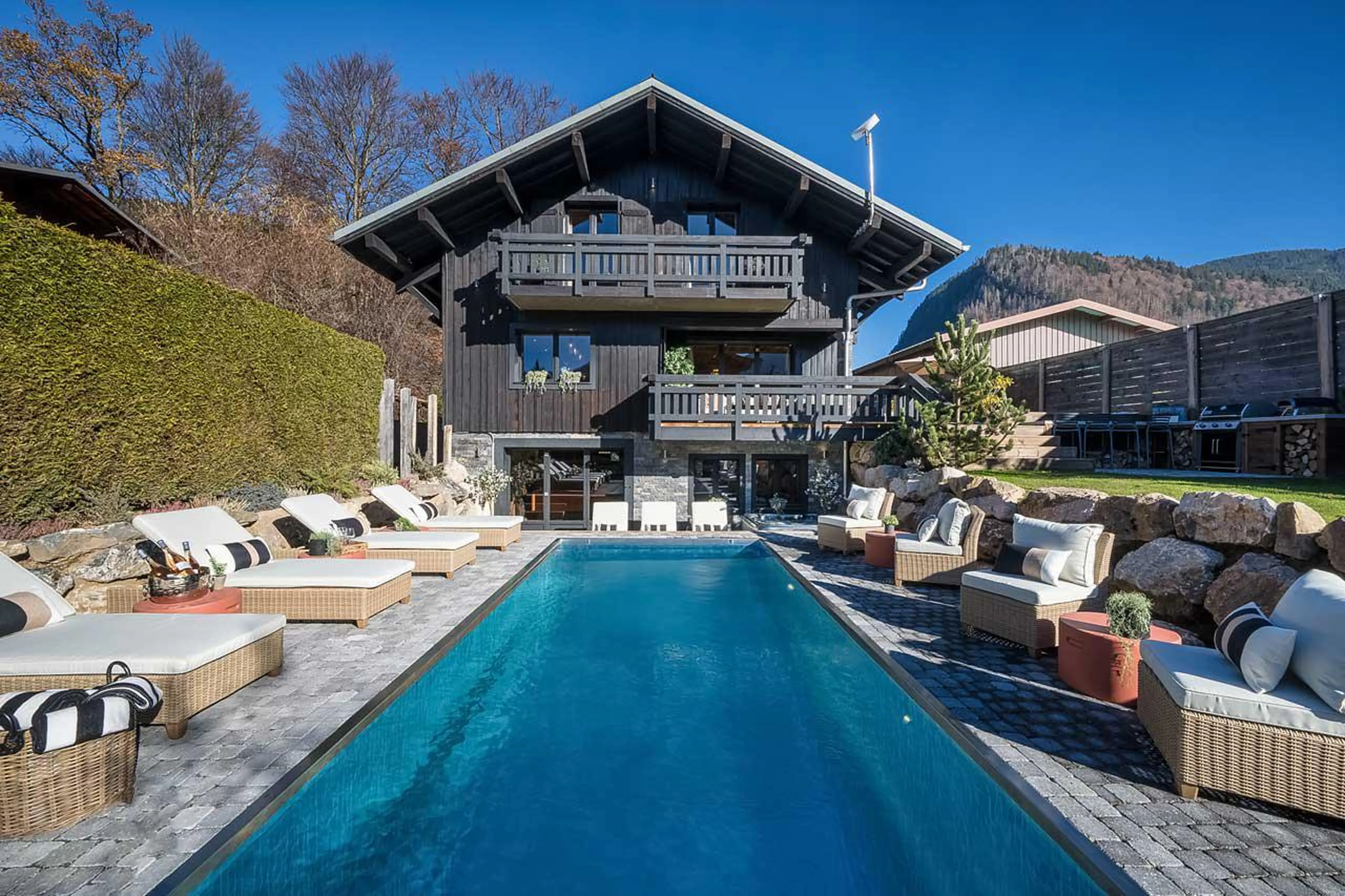 Exterior and pool at The Bungo in Morzine