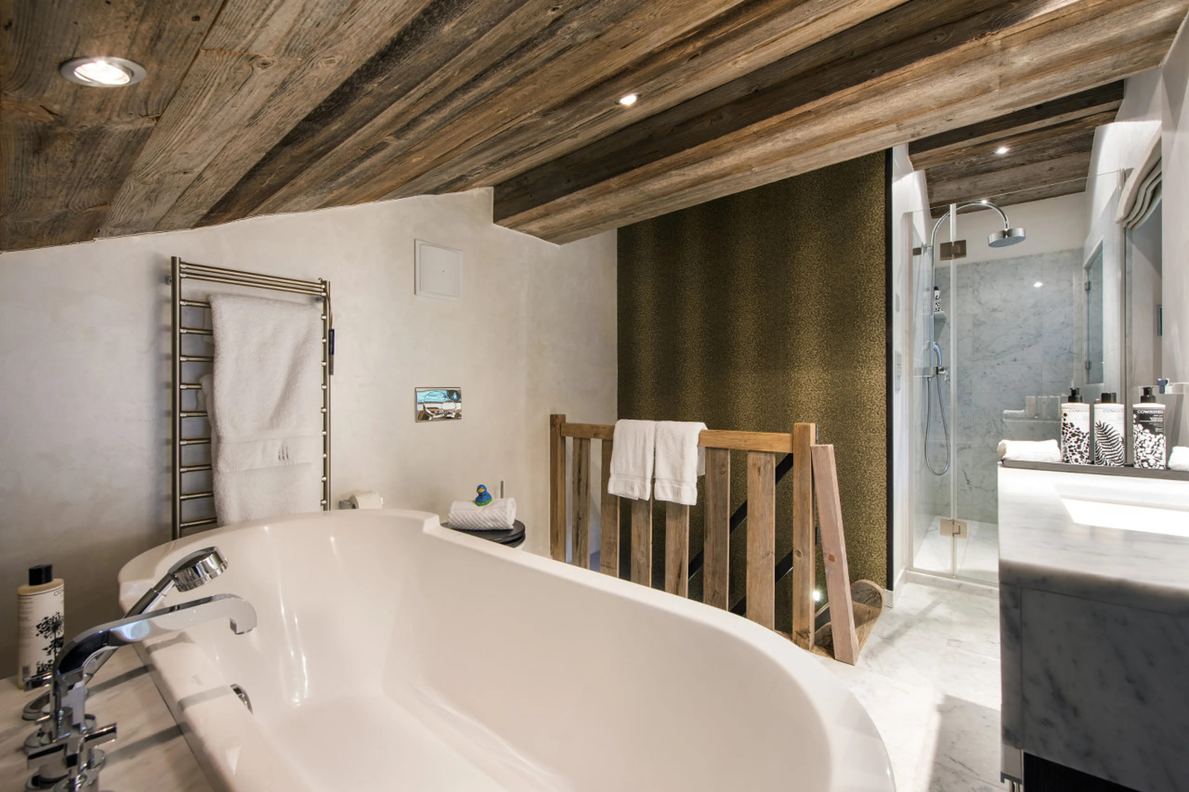 Duplex bathroom in he Lodge in Verbier