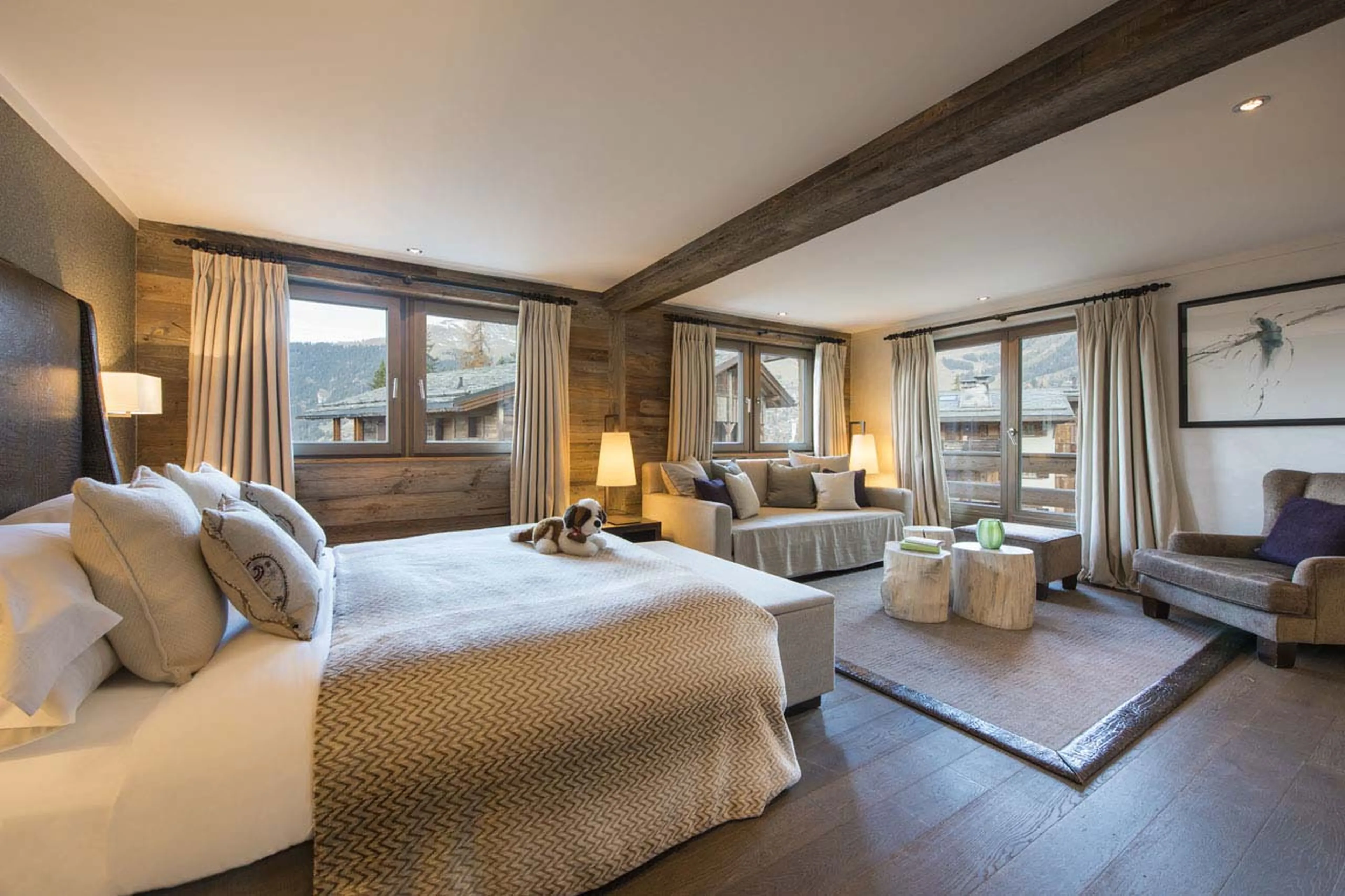 Second floor double bedroom at he Lodge in Verbier
