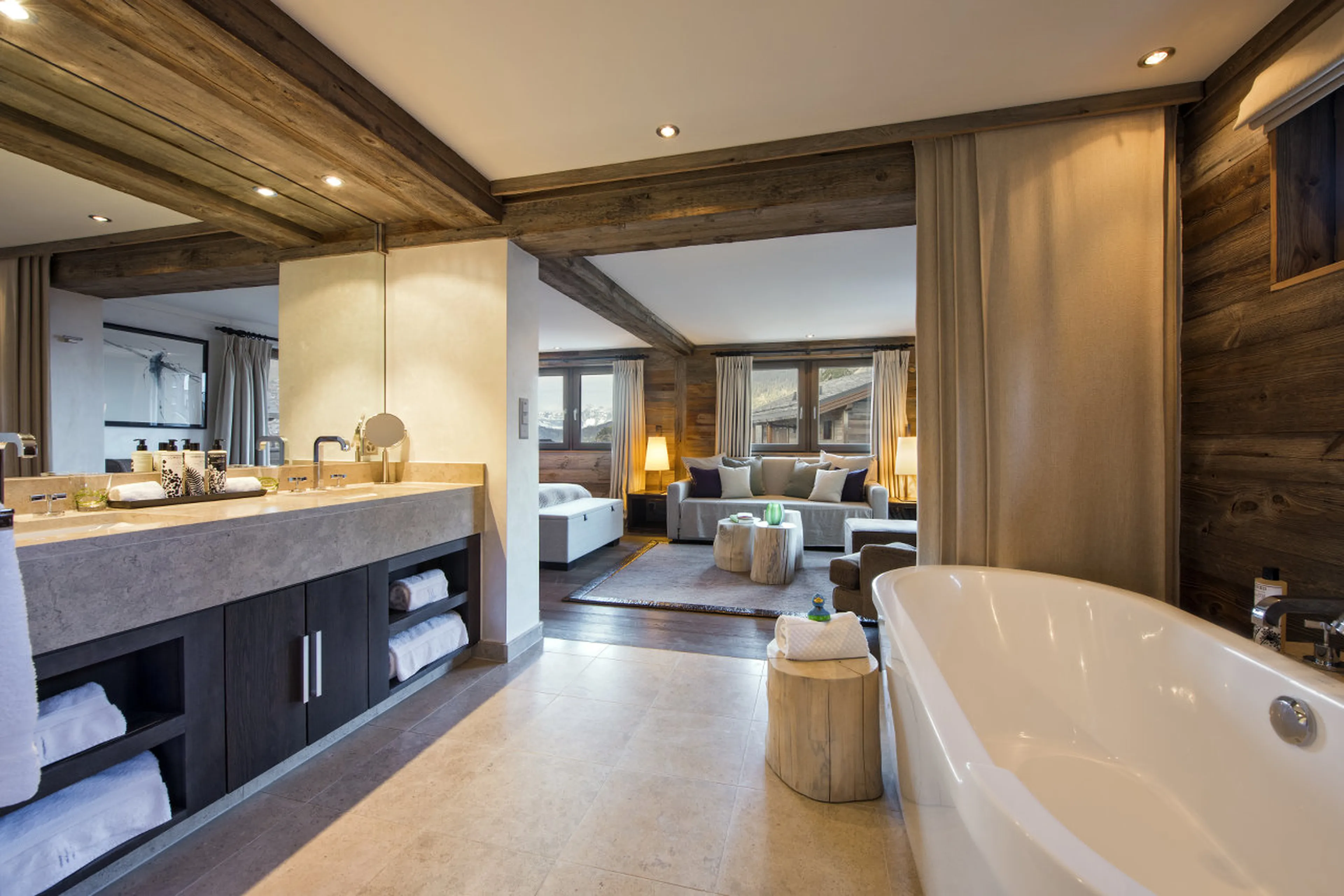 En-suite bathroom at he Lodge in Verbier