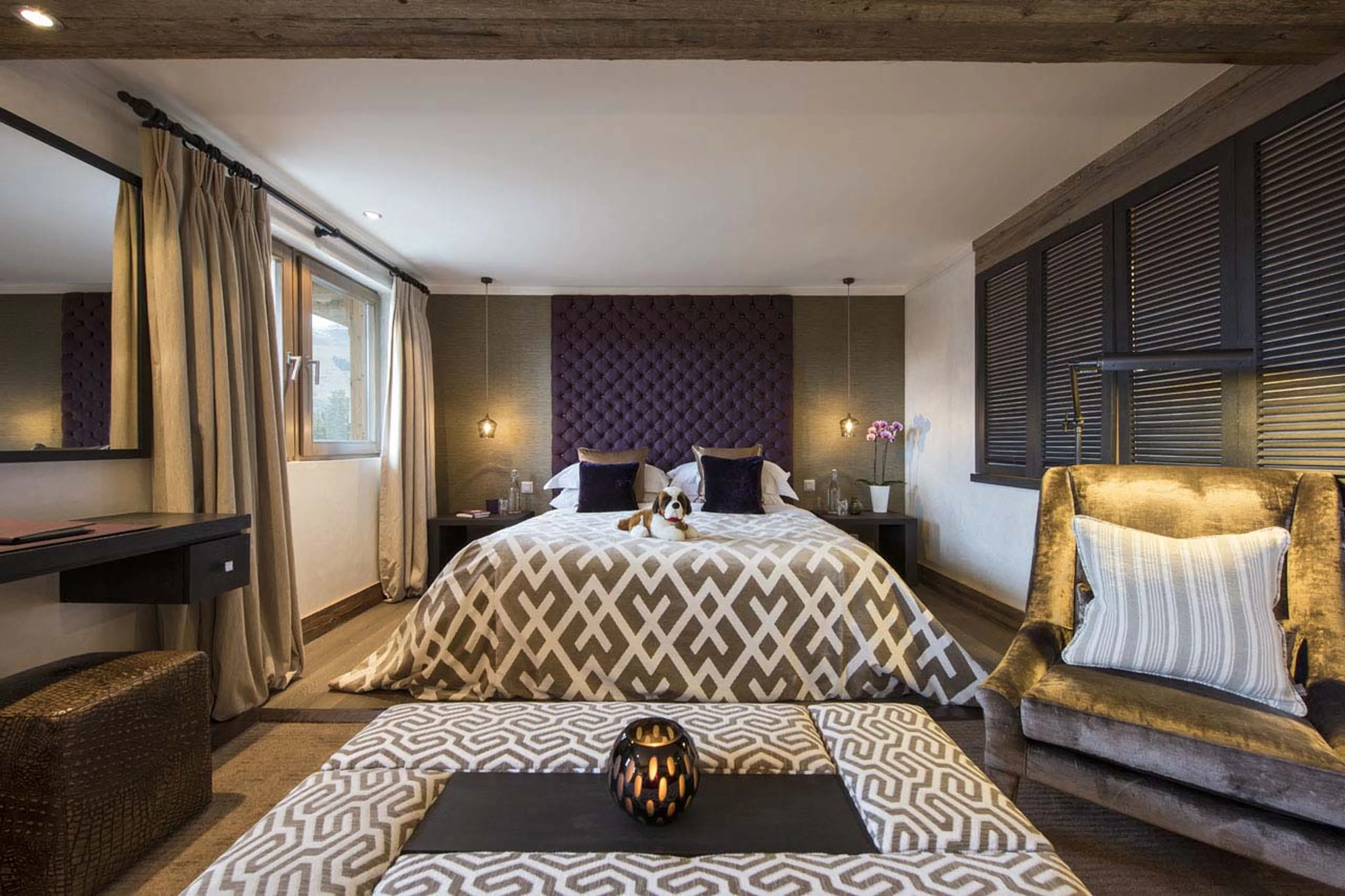 Eighth double bedroom in he Lodge in Verbier