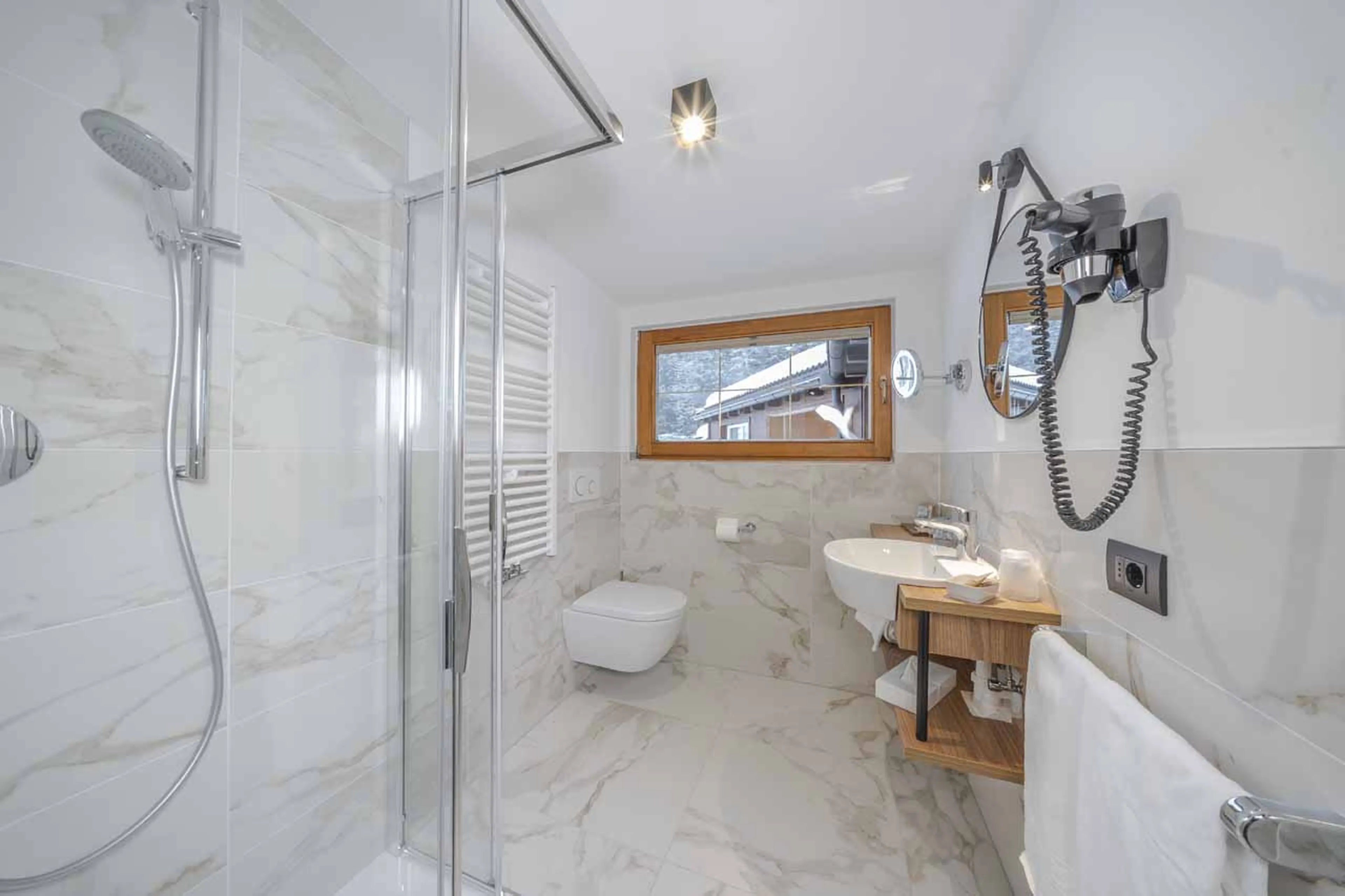 bathroom two at The Loft in Val Gardena