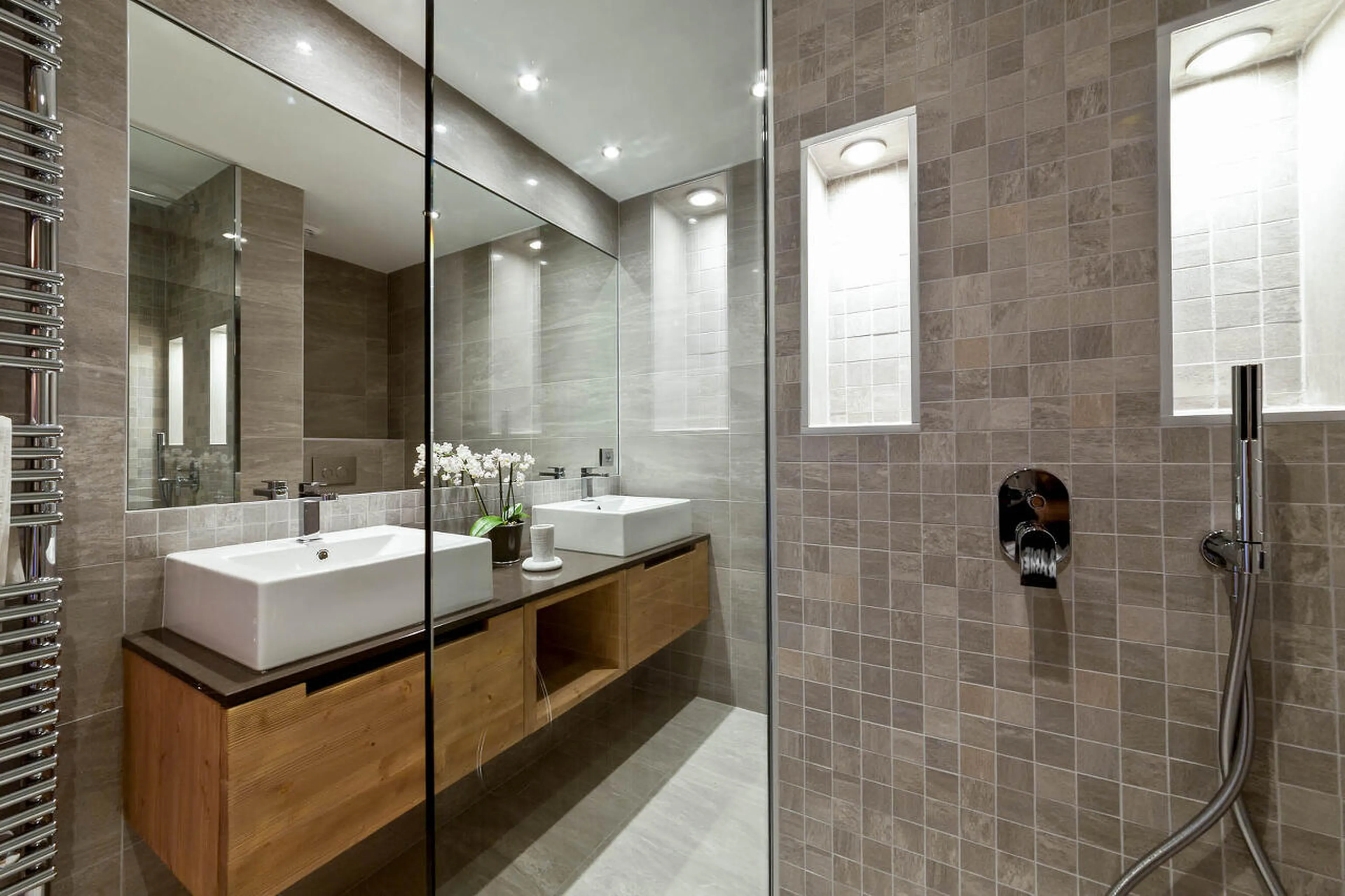 Granite finished en-suite shower room in The Penthouse, Les Gets