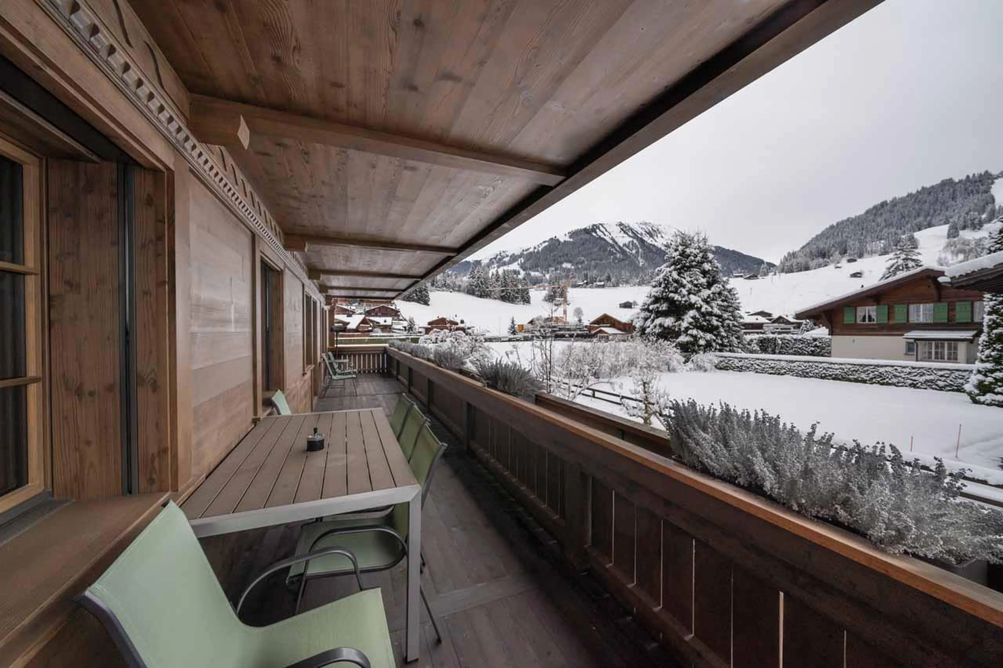 Covered balcony at Apartment Eggli in Gstaad