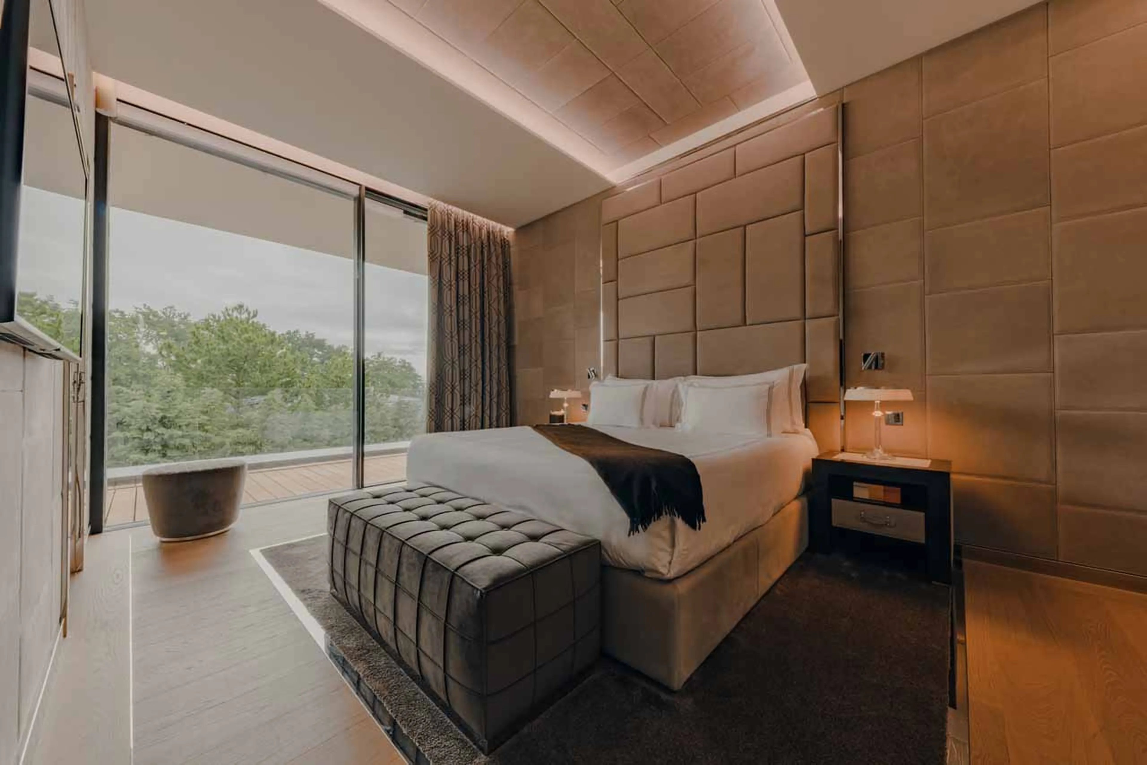 Bedroom suite at Ultima Grand Villa in Geneva