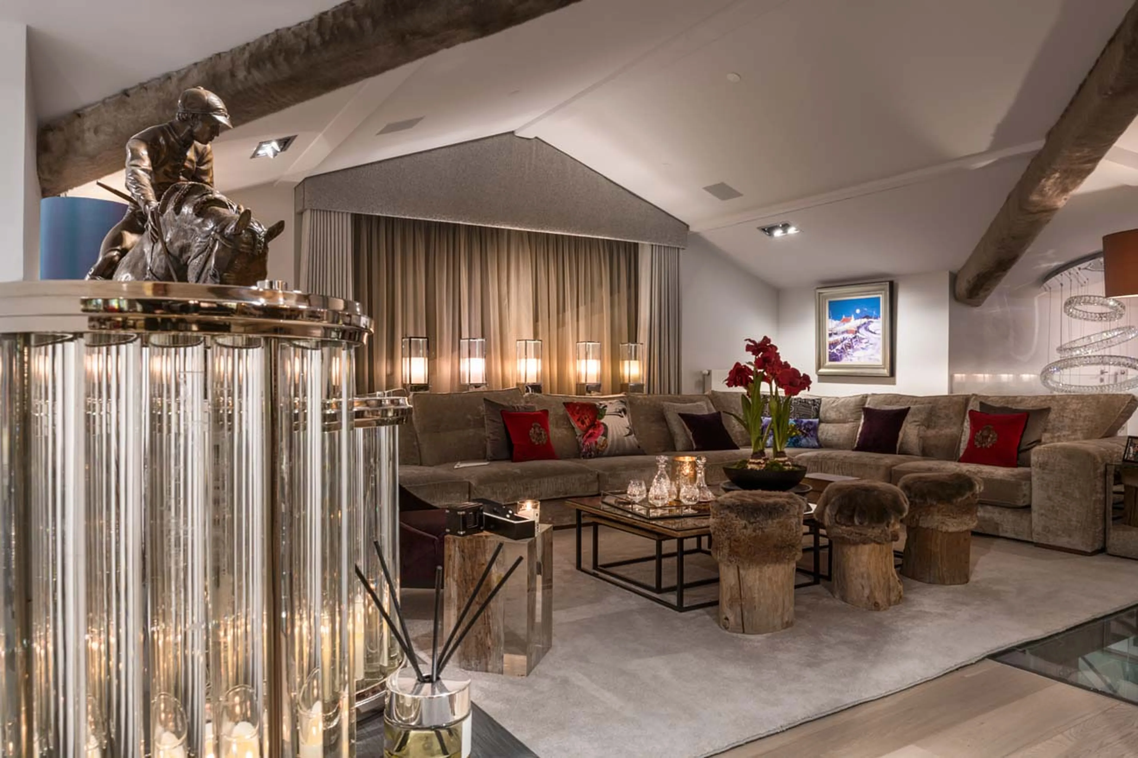 Cosy corner sofas at Apartment Urbane Corniche in Les Gets