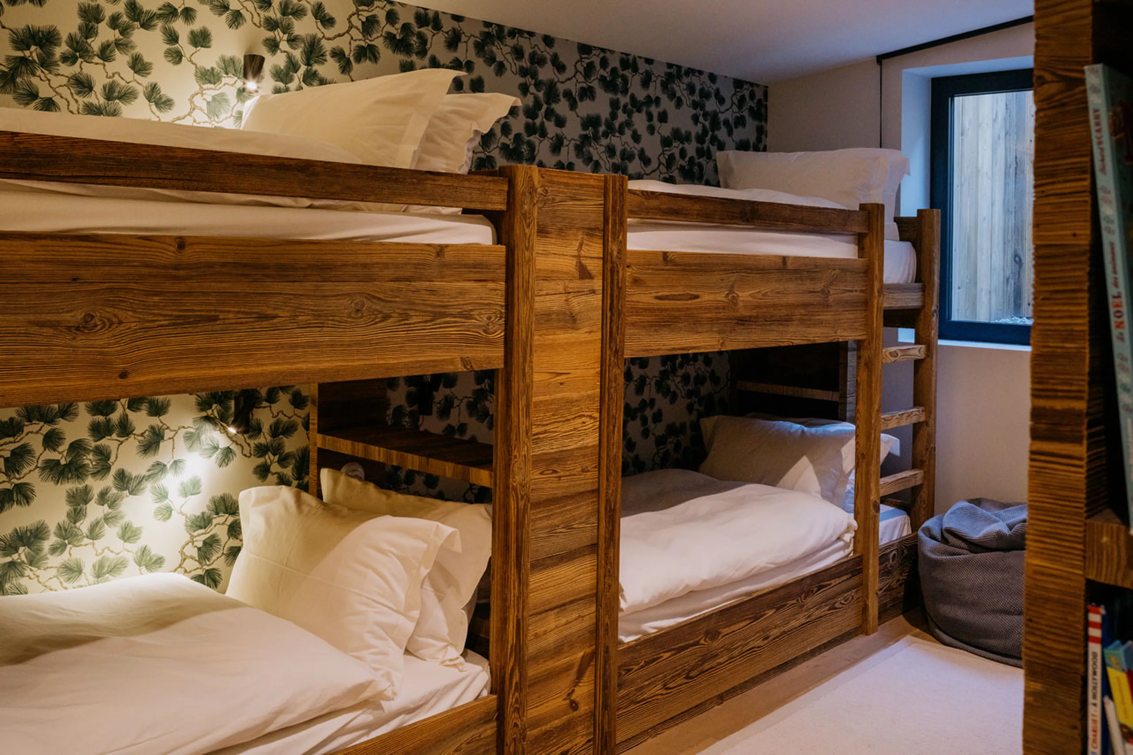 Bunk bedroom at Villa Butterfly in Chamonix