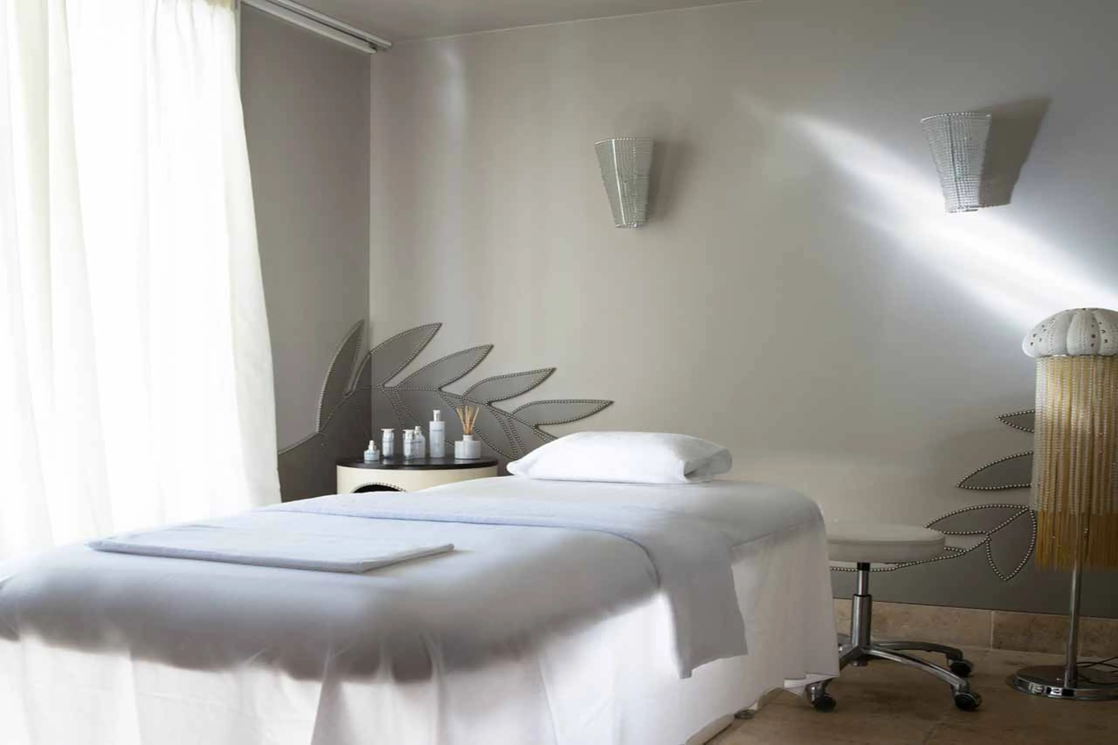 Massage room at Villa du Lac in Geneva