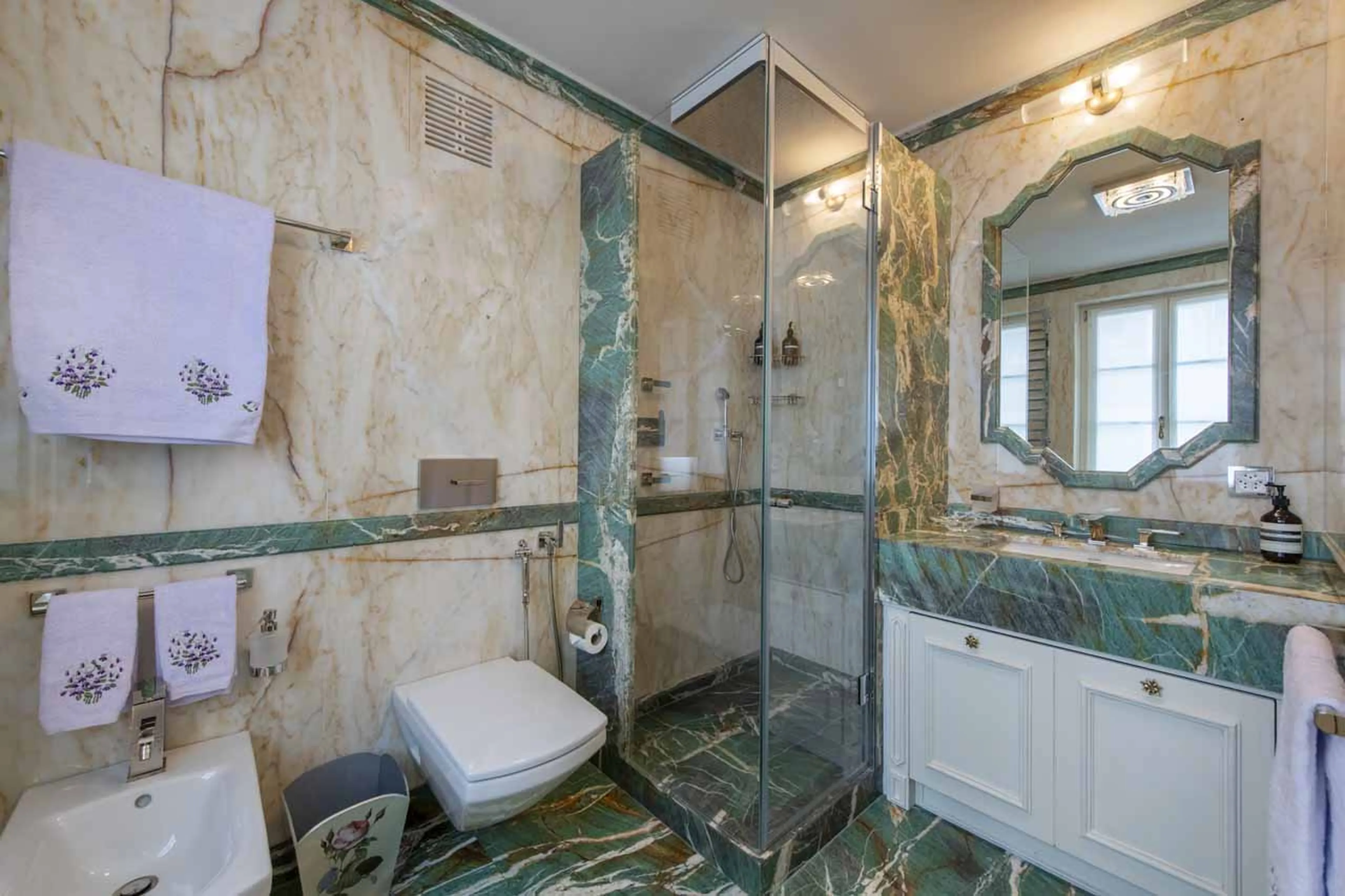 En-suite shower room in Villa Erica 1, St Moritz