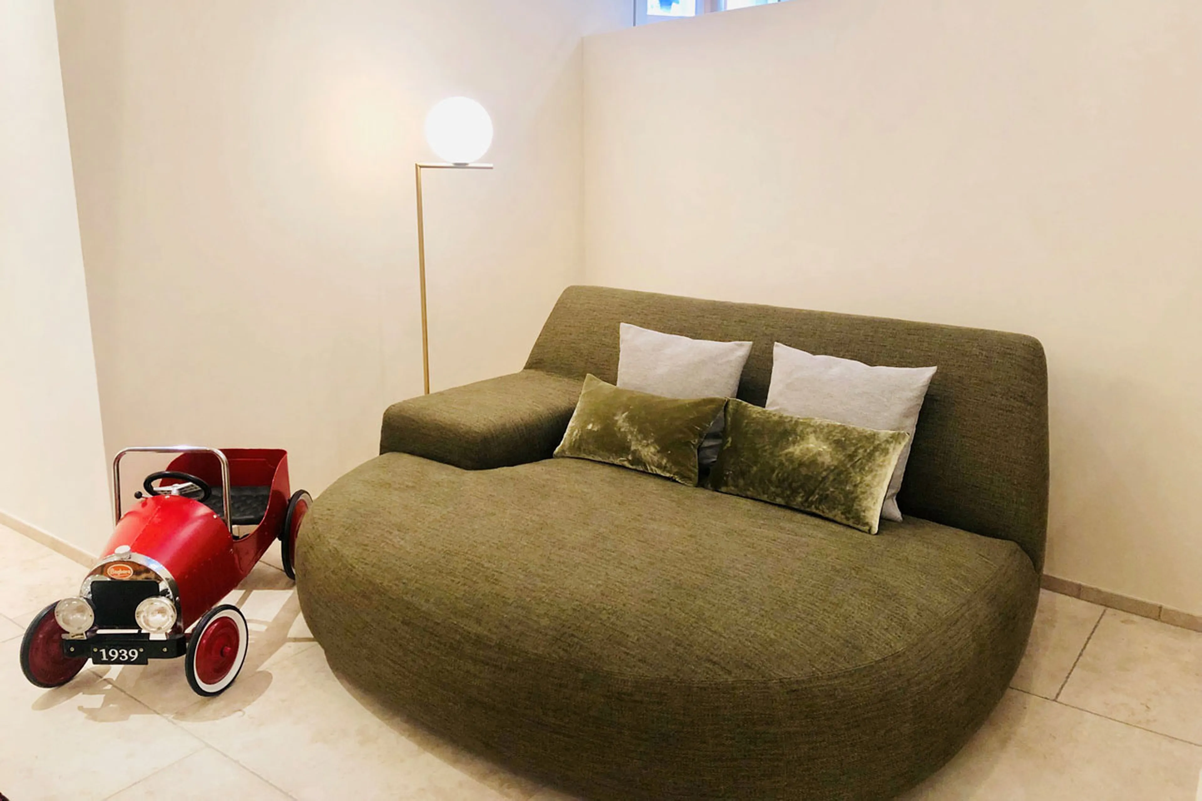 Seating in TV lounge in Villa Grialetsch in Klosters