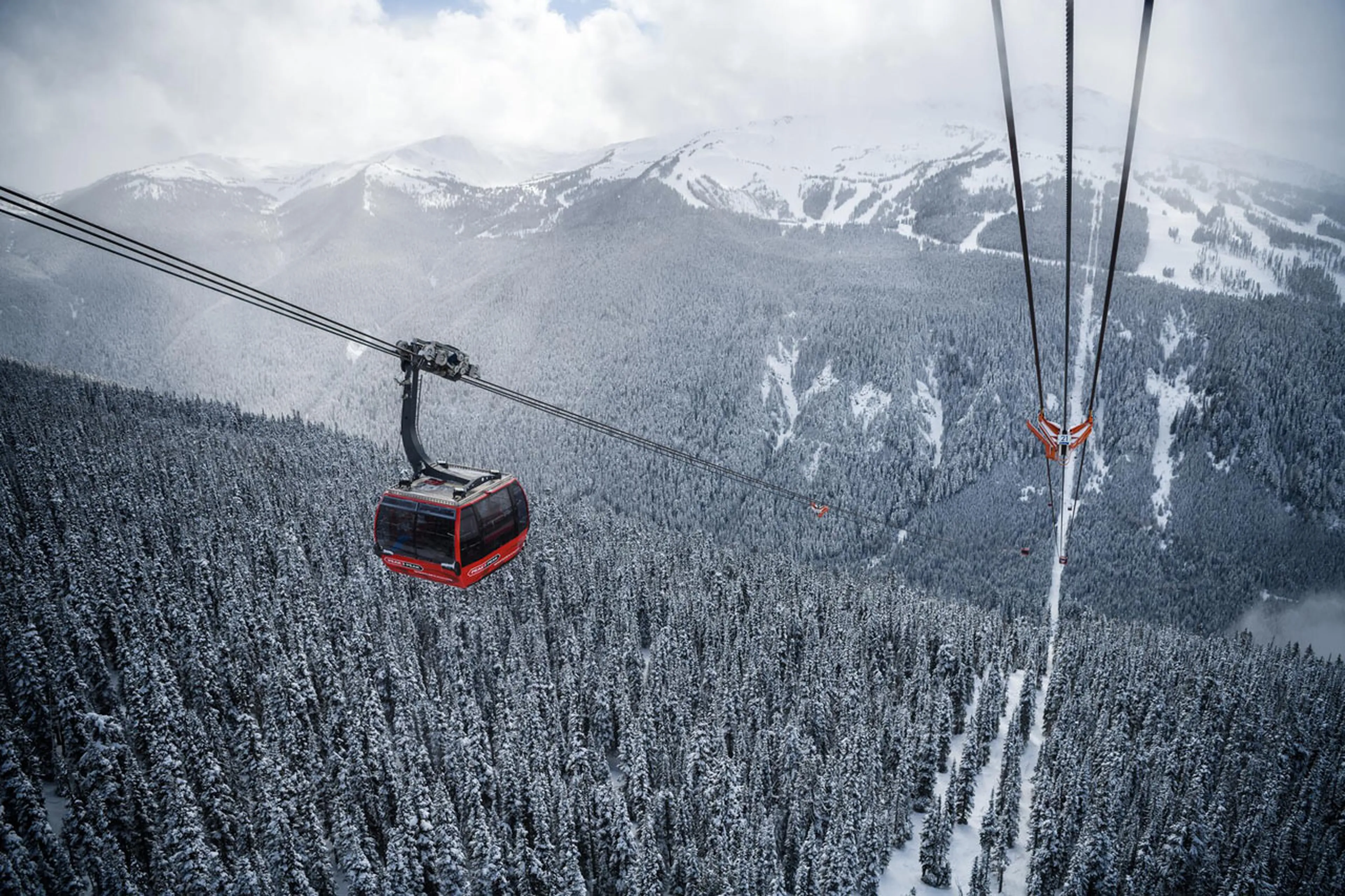 Whistler ski resort in British Columbia - Peak 2 Peak