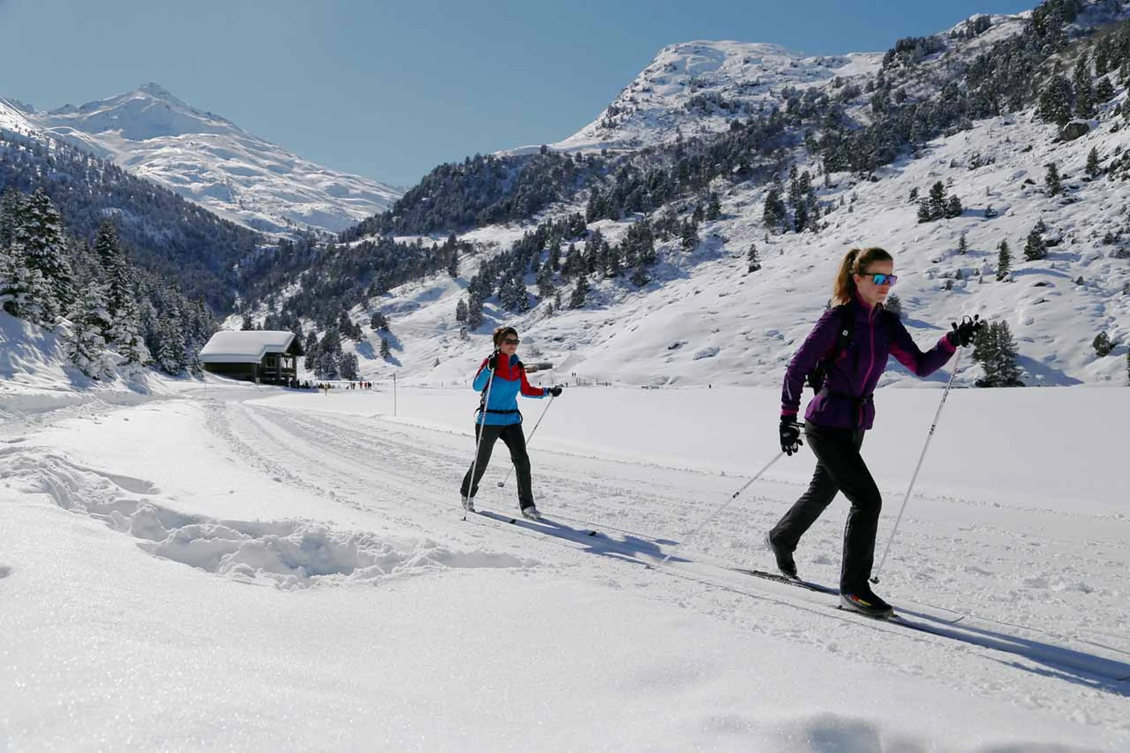 Snowshoe trek in Meribel