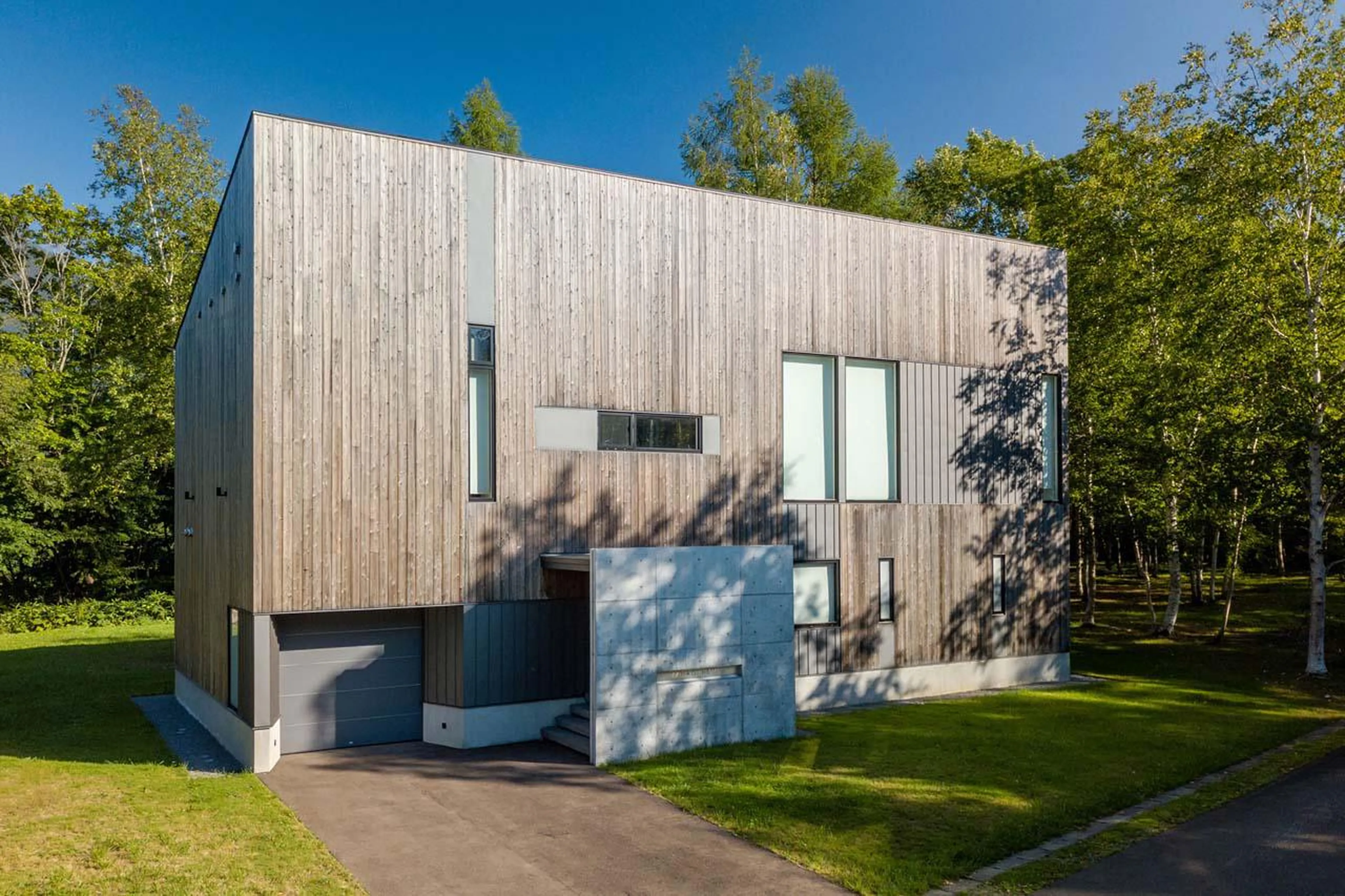 Exterior of Yanagi House in Niseko