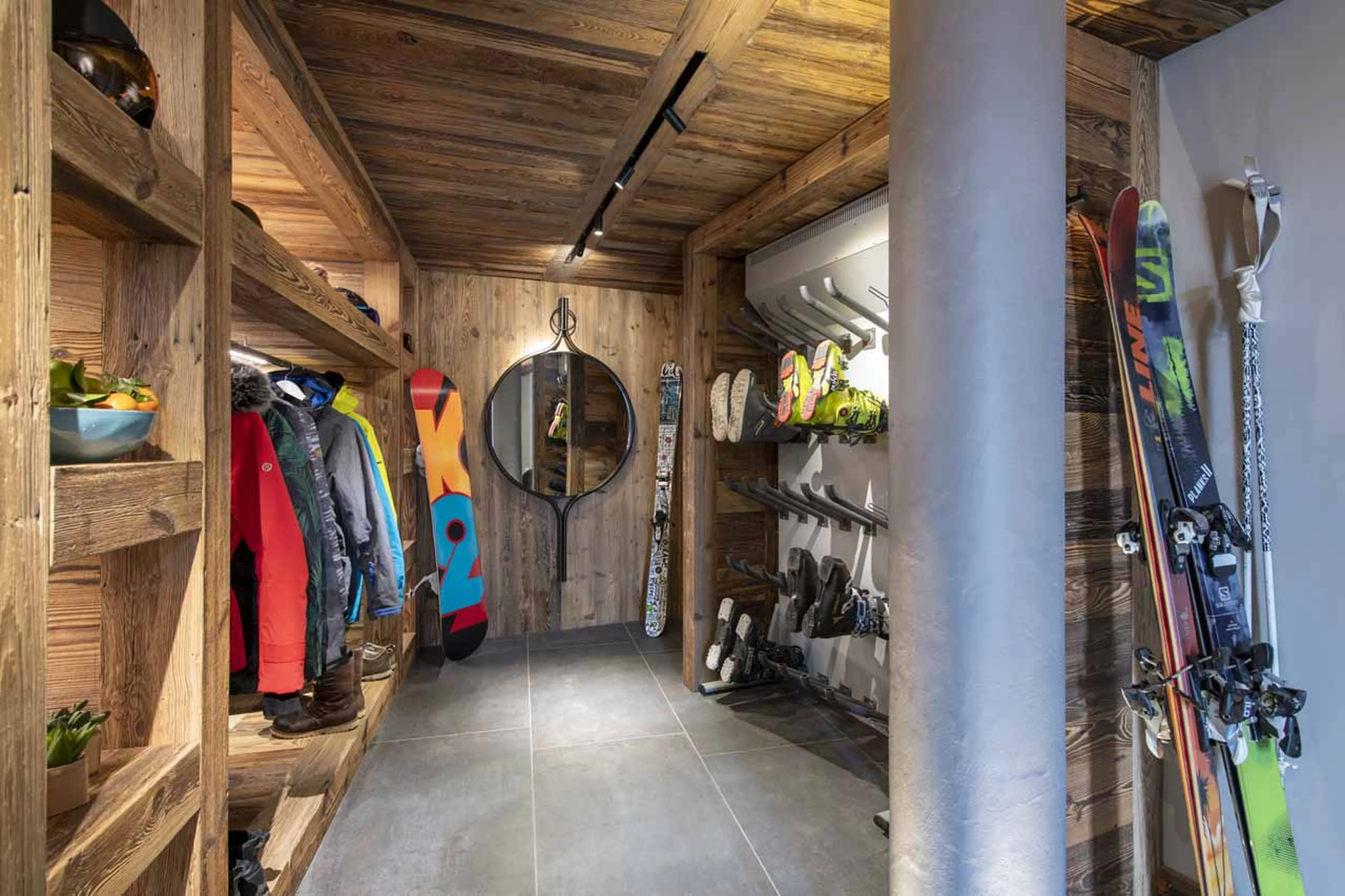 Ski room with storage at ZEMS Lodge in Morzine