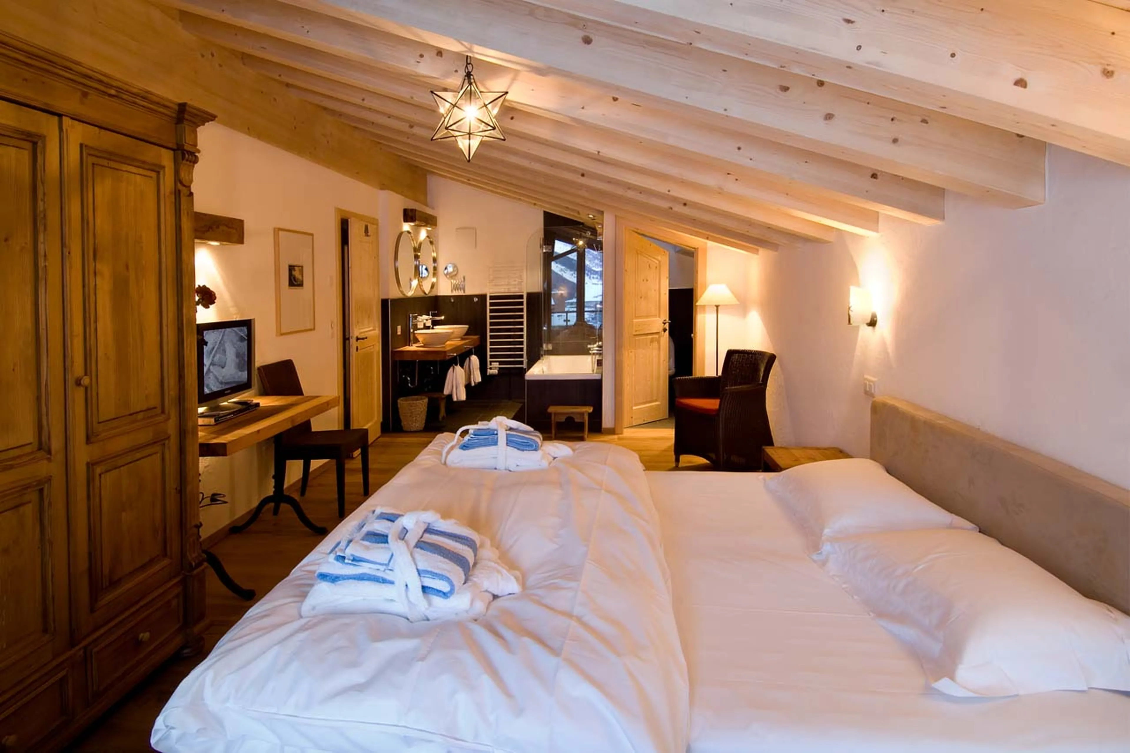 Bedroom four at Zermatt Lodge in Zermatt